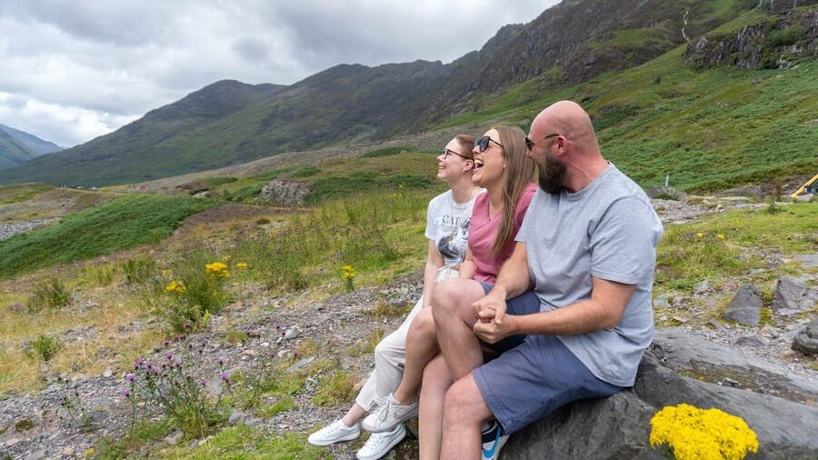 From Glasgow: Jacobite Steam Train & The Highlands Tour - Mallaig: 1.5 hours by the harbor