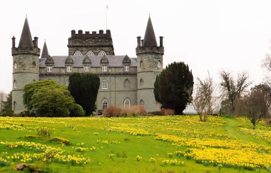 From Glasgow: Oban, Lochs & Inveraray Day Tour - Kilchurn Castle and the Pass of Brander