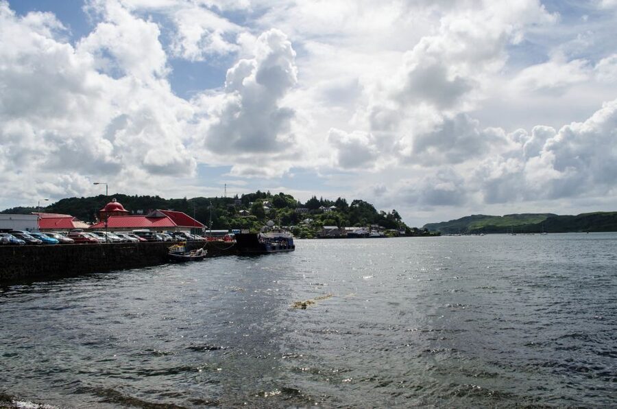 From Glasgow: Oban, Lochs & Inveraray Day Tour - Inveraray and Loch Fyne at day’s end