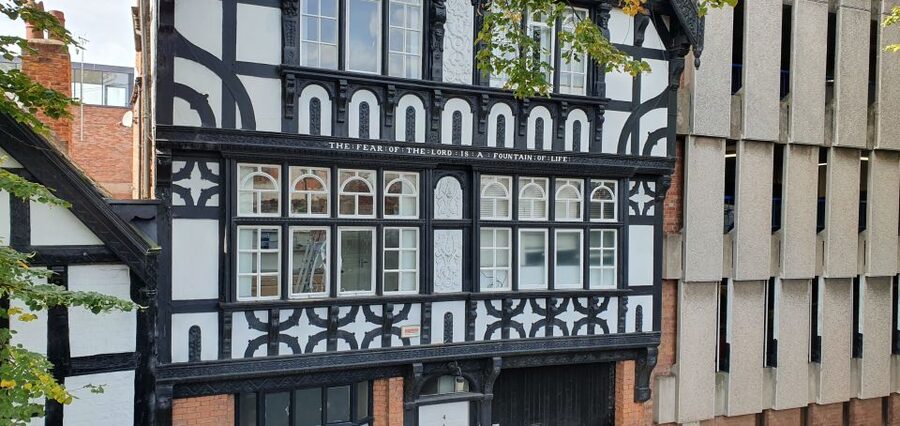 From Liverpool: Chester Sightseeing Half-Day Shore Excursion - Why Chester makes a good Liverpool shore trip