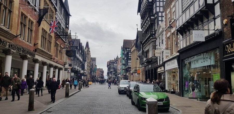 From Liverpool: Chester Sightseeing Half-Day Shore Excursion - Meeting your guide at Liverpool Cruise Terminal