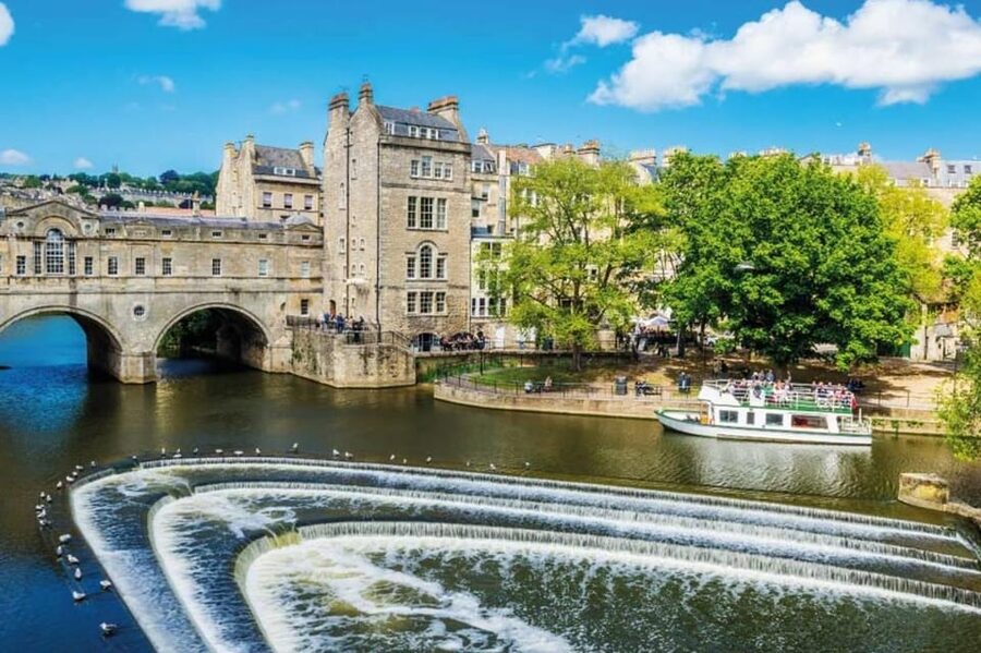 From London: Bath and the Cotswolds Full-day Tour - A walking tour with very little spare time