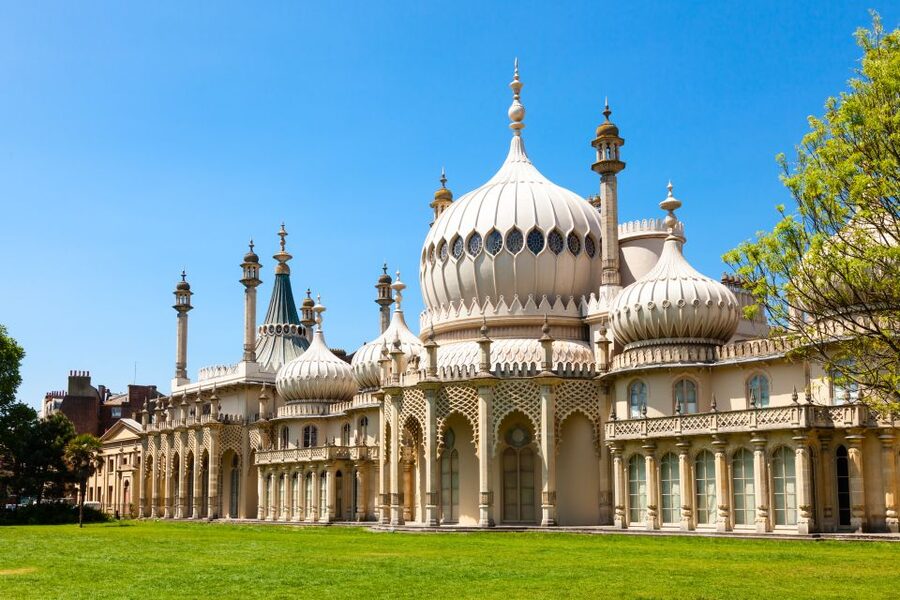 From London: Brighton & Seven Sisters Small-Group Tour - Brighton: seaside character in a short visit