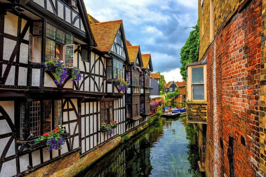 From London: Canterbury & White Cliffs of Dover Tour - Leaving London for the Garden of England
