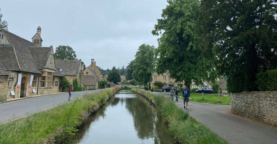 From London: Cotswolds Villages Guided Day Tour - Finishing in Bibury and Arlington Row