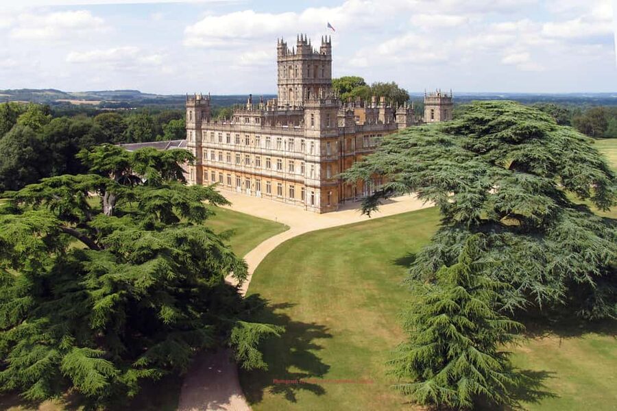 From London: Day Trip to Downton Abbey, Oxford and Bampton - Starting at Victoria Coach Station