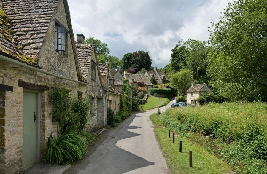 From London: Full-day Cotswolds Tour with Optional Lunch - Stow-on-the-Wold offers the longest walk
