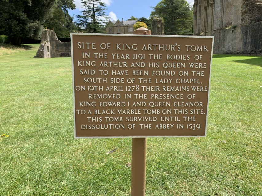 From London: Glastonbury and Cheddar Gorge Guided Day Trip - Glastonbury Abbey and the town’s old legends