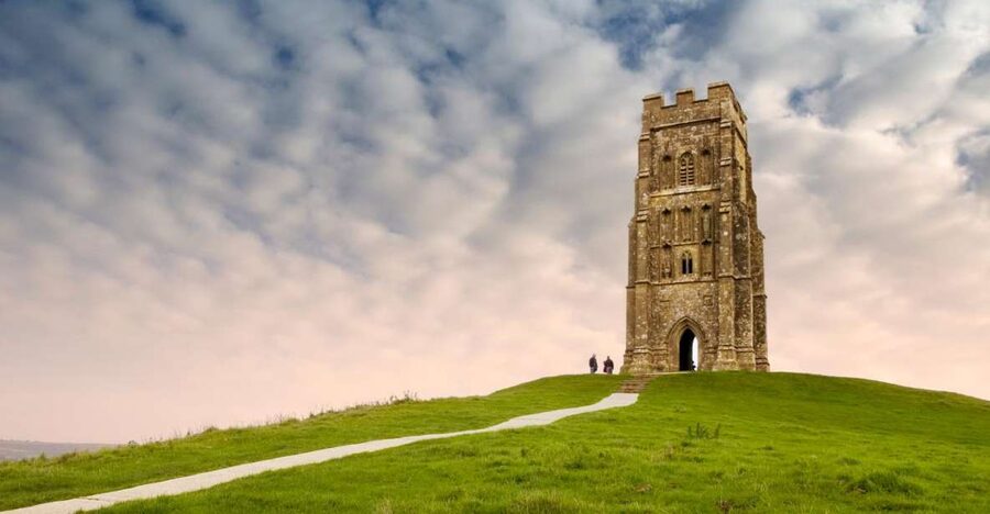 From London: Glastonbury and Cheddar Gorge Guided Day Trip - Coach comfort, group size, and the pace of the day