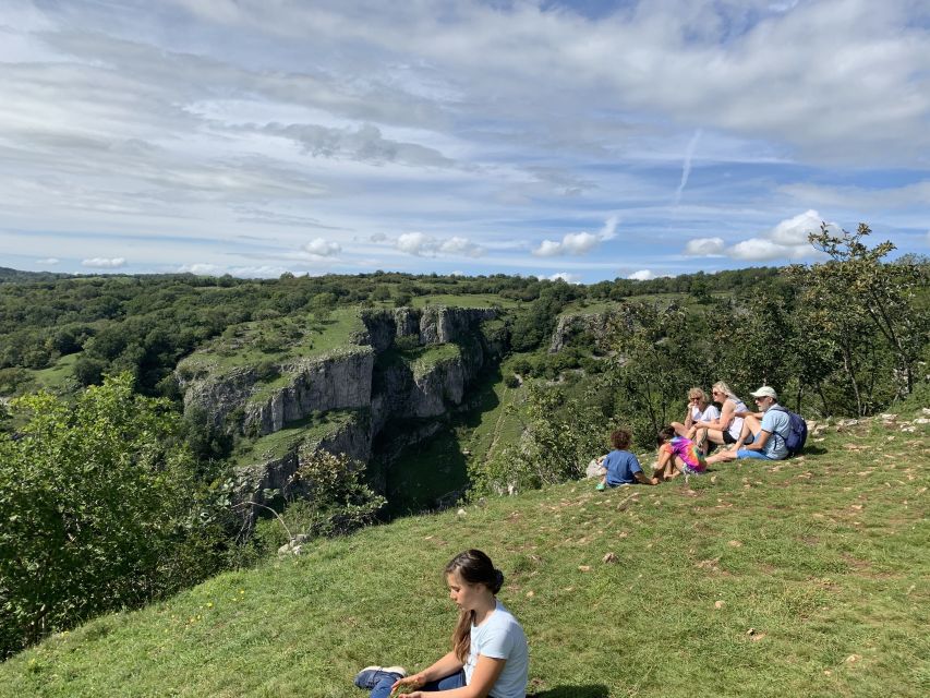 From London: Glastonbury and Cheddar Gorge Guided Day Trip - A glimpse of Wells before Glastonbury