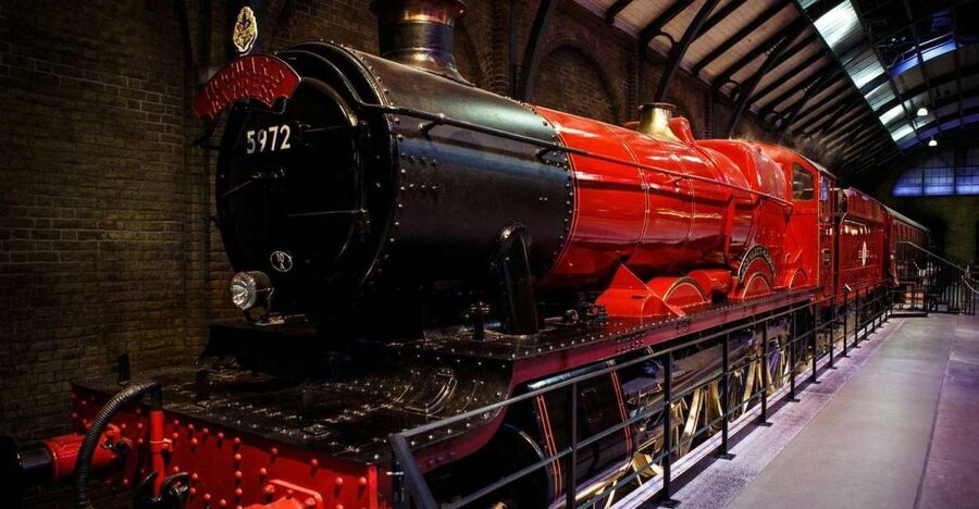 From London: Harry Potter Family Package with Transfers - Platform 9¾ and the Hogwarts Express