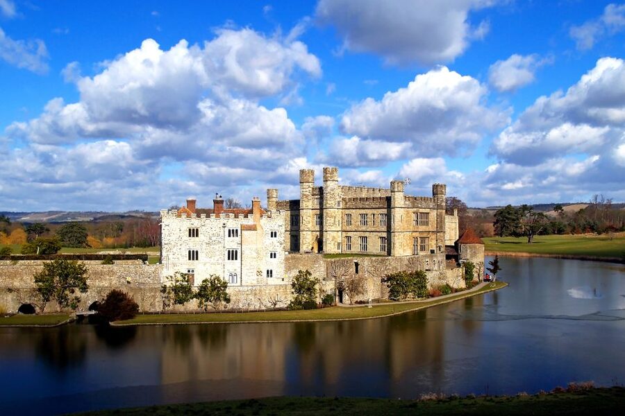 From London: Leeds Castle, Canterbury, Dover and Greenwich - Guides, Coaches, and Group Size