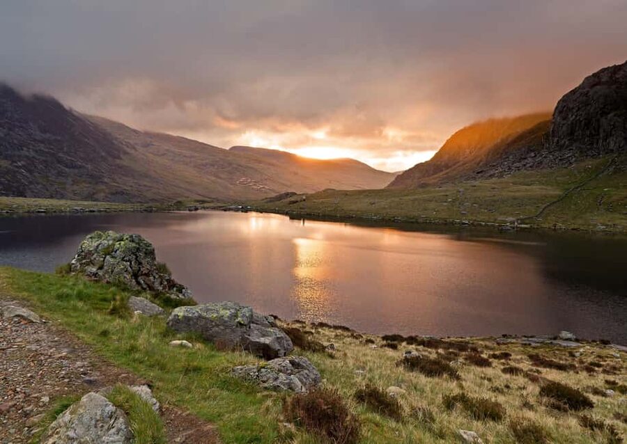 From London: North Wales, Snowdonia & Caernarfon Castle Tour - Key points to know before booking