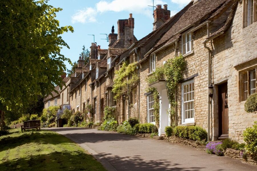 From London: Oxford and Cotswolds Villages Day Trip - Burford, the Cotswolds gateway