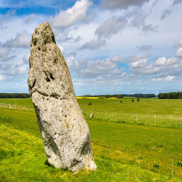 From London: Private Skip-the-Line Stonehenge Tour - Arriving at one of Europe’s great ancient sites
