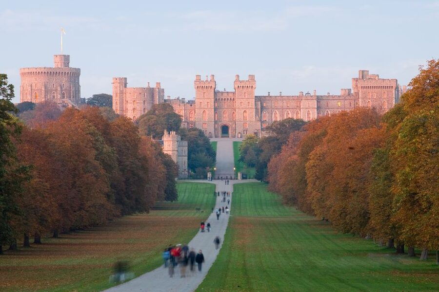 From London: Royal Windsor Afternoon Tour - Windsor town: a royal setting with limited free time