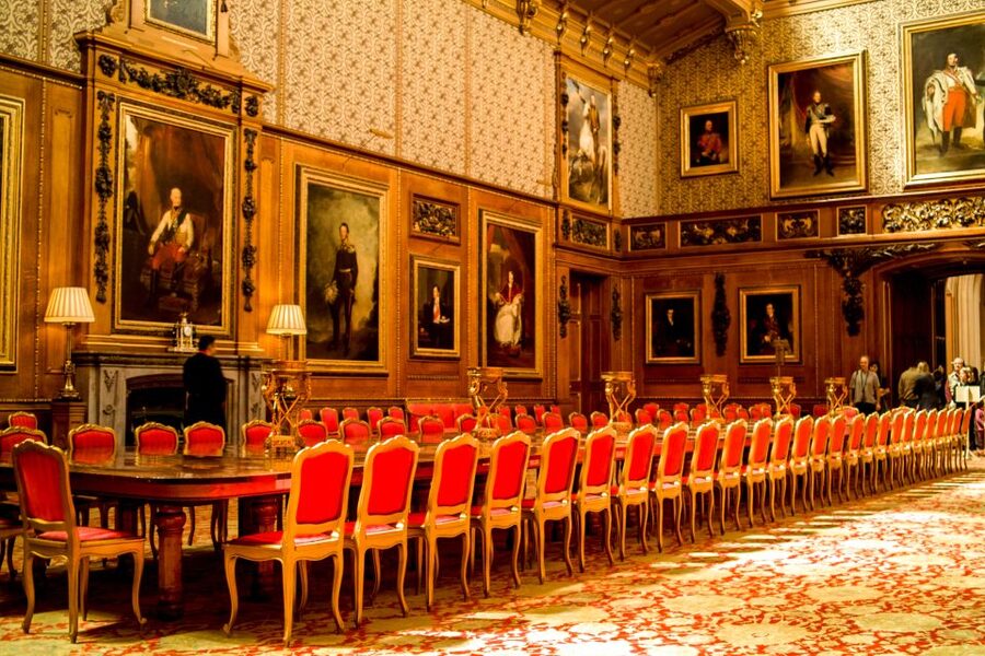 From London: Skip-the-line Windsor Castle Private Car Trip - Gardens, courtyards, and time to slow down