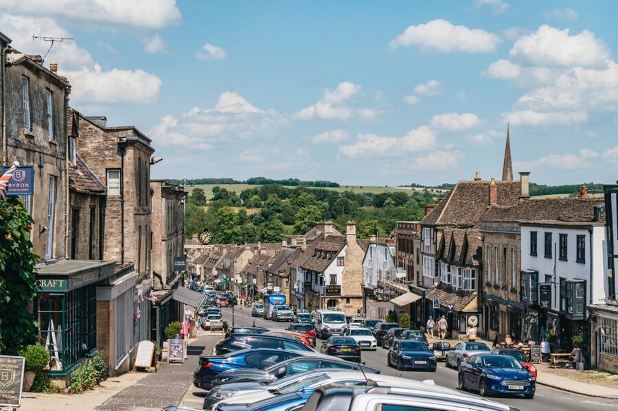 From London: Small Group Cotswolds Villages Tour - A guide can make or break a day like this