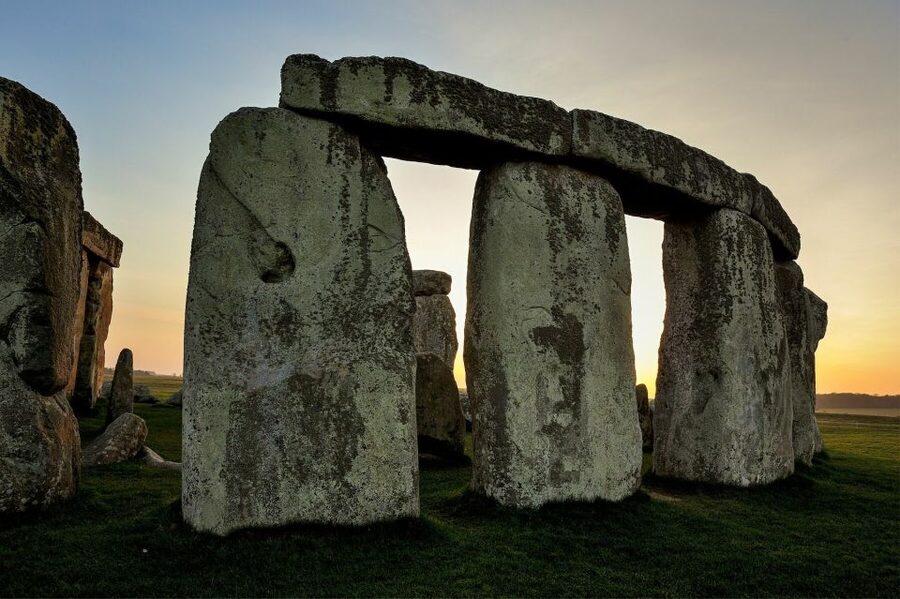 From London: Stonehenge and Bath Full-Day Tour - How the guide and driver affect the experience