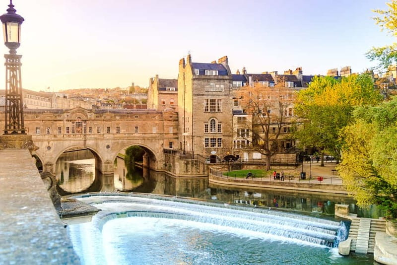 From London: Stonehenge and Bath Full-Day Tour with Guide - Who should book this Stonehenge and Bath tour?