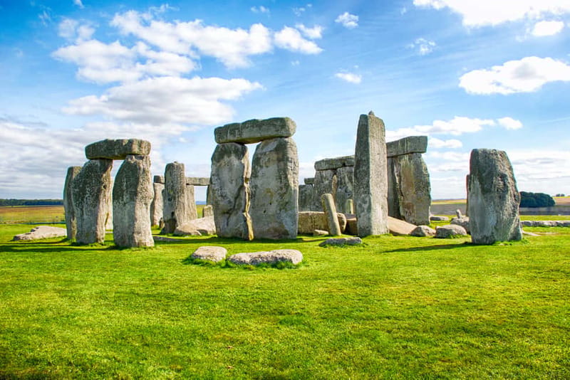 From London: Stonehenge and Bath Full-Day Tour with Guide - Starting at Earl’s Court at 9 a.m.