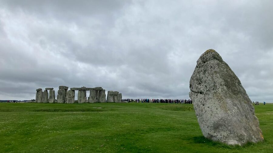 From London: Stonehenge Day Trip with Audioguide - The 90-minute ride through southern England