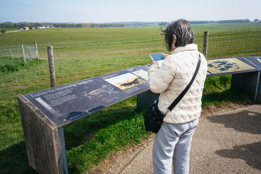 From London: Stonehenge Half-Day Trip - How to use two hours wisely