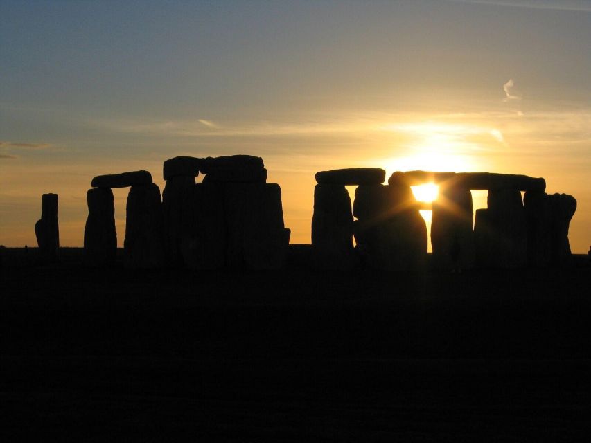 From London: Stonehenge Private Inner Circle Tour with Bath - Bath: Roman remains and Georgian elegance