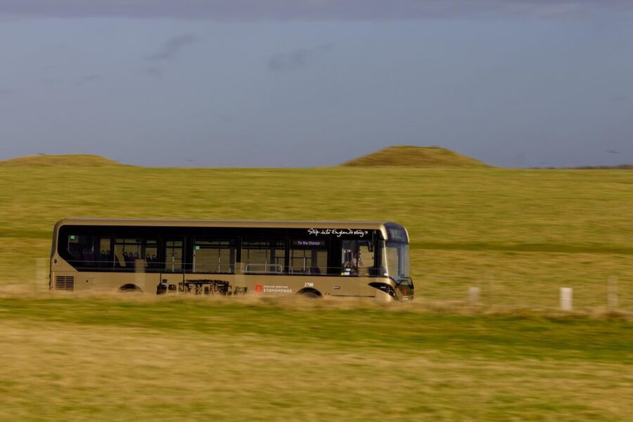 From London: Stonehenge & Roman Baths Full-Day Trip - The guides make the long day easier