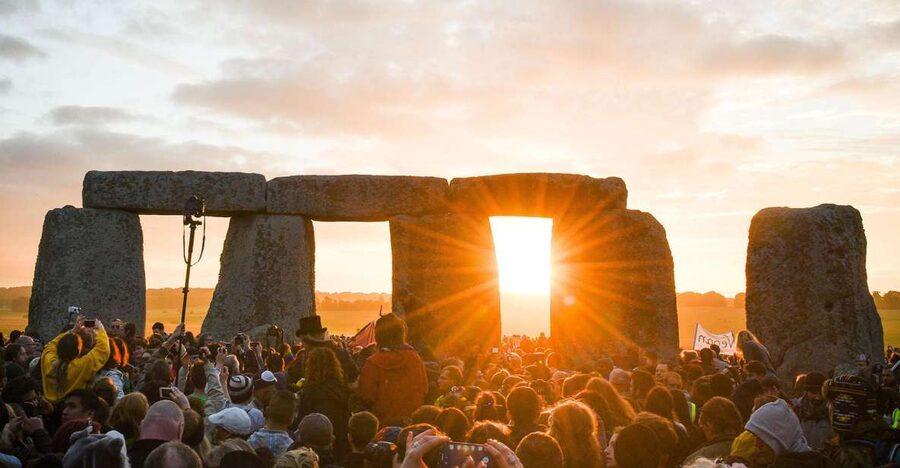 From London: Stonehenge Summer Solstice Sunrise Tour - Leaving London at 1:00 AM