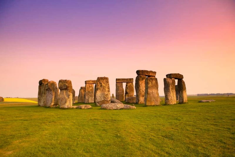From London: Stonehenge & The Stone Circles of Avebury Tour - Leaving London from Earl’s Court