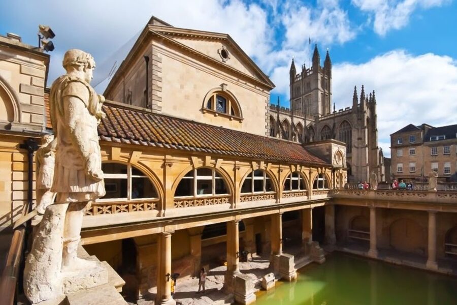 From London: Stonehenge, Windsor, and Bath Small Group Tour - Bath in 90 minutes