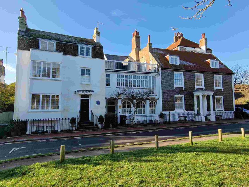 From London: Sussex Villages and White Cliff Guided Tour - Starting at London Bridge Station