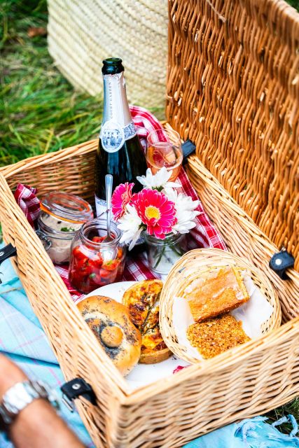 From London: Vintage Bus Wine Tour with Return Train Tickets - What the $214 price really covers