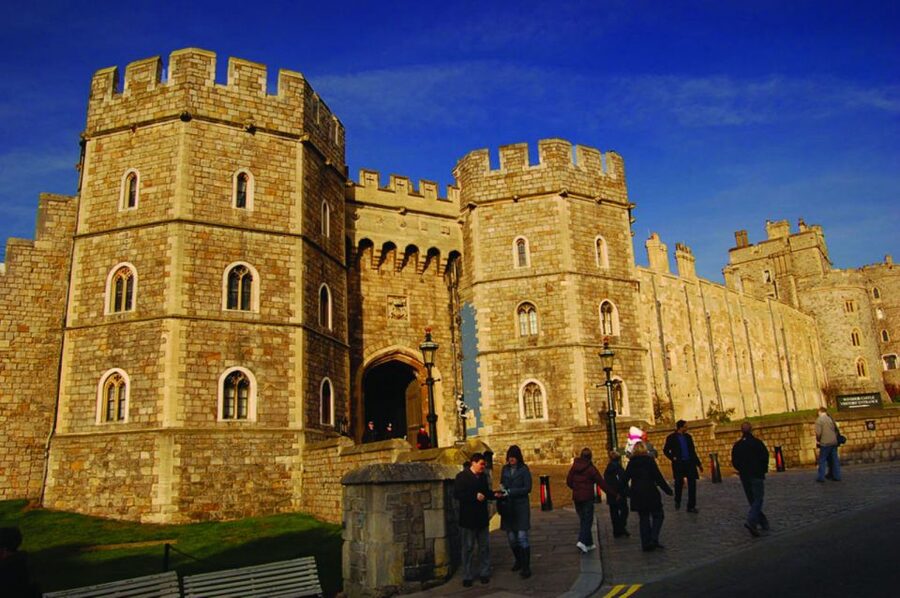 From London: Windsor Castle and Stonehenge Day Trip - Why two major sights work better than three