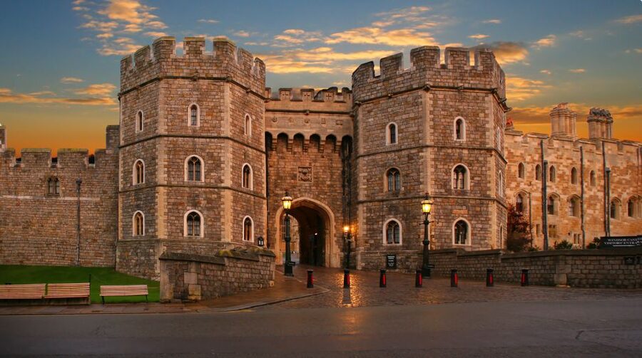 From London: Windsor Castle and Stonehenge Day Trip - St. George’s Chapel and the timing question