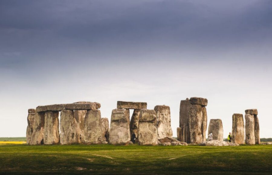 From London: Windsor, Stonehenge, Bath & Oxford 2-Day Tour - Oxford colleges, rooftops, and the Ashmolean