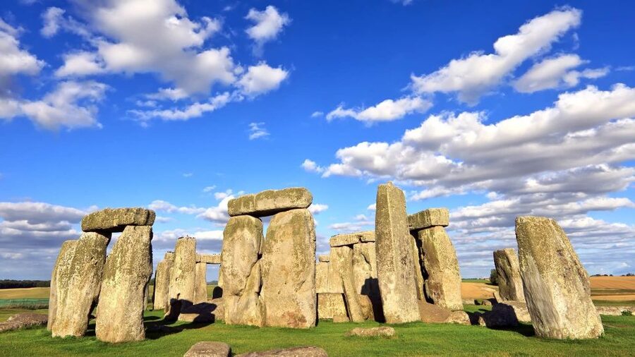 From London: Windsor, Stonehenge & Bath Private Car Tour - FAQ