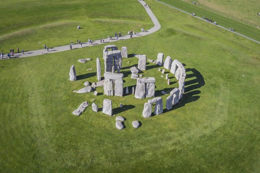 From London: Windsor, Stonehenge, & Salisbury Cathedral Trip - How to handle tickets and changing access
