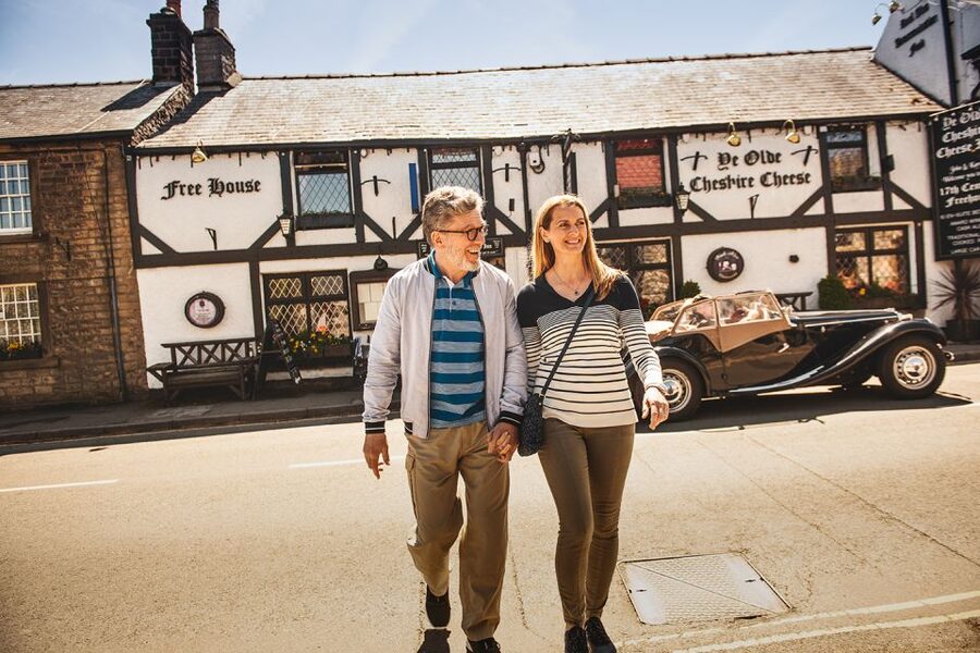 From Manchester: Derbyshire and Peak District Day Trip - Leaving Manchester for the Peak District