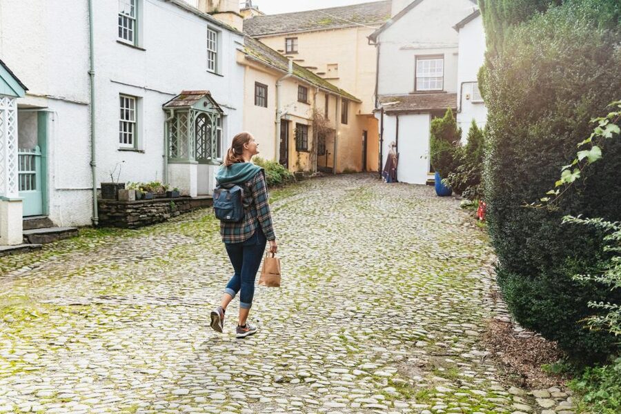 From Manchester: Lake District Bus Tour & Windermere Cruise - The guide is a major part of the experience
