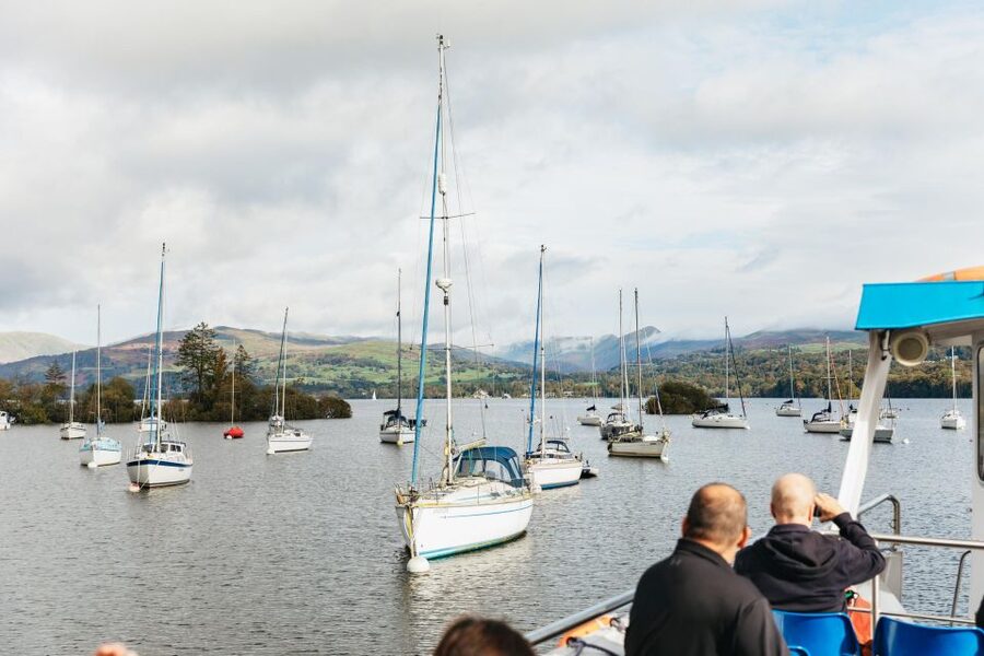 From Manchester: Lake District Bus Tour & Windermere Cruise - Finding the Store Street departure point