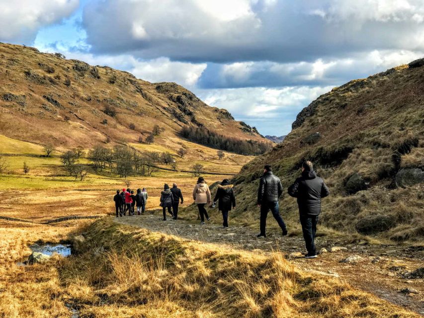From Manchester: Lake District Sightseeing Day Trip - Grasmere, Wordsworth, and gingerbread