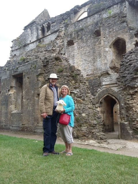 From Oxford: Cotswolds Towns and Villages Small Group Tour - The guides are a major part of the value
