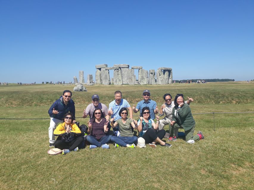 From Southampton: Stonehenge and Bath Guided Day Trip - Stonehenge and the questions behind the stones