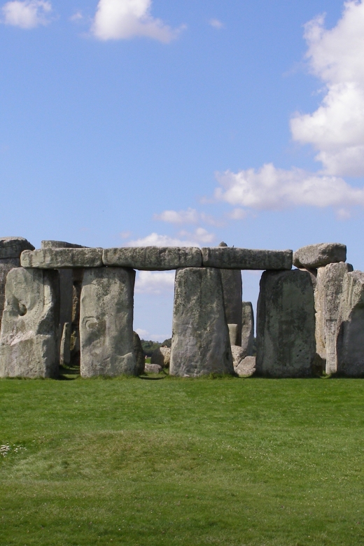 From Southampton: Stonehenge and Bath Guided Day Trip - Bath’s grand streets and Roman remains