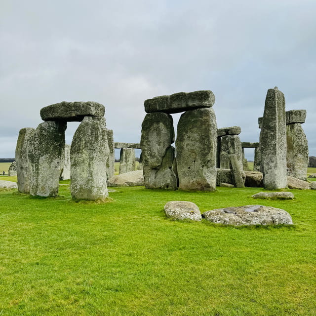 From Southampton: Stonehenge & Salisbury Private Day Trip - Stonehenge with two hours on site