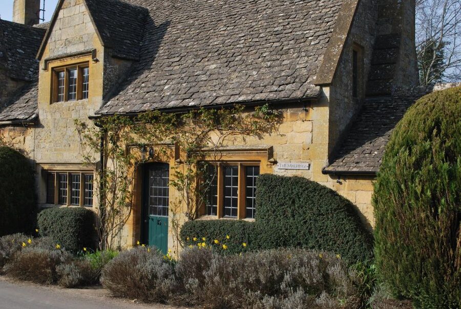 From Stratford-on-Avon/Moreton-in-Marsh: Secret Cotswolds - Key points at a glance