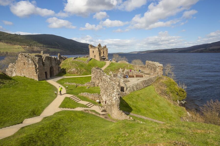 Full-Day Custom Tour: Loch Ness, Glencoe and Highlands - Doune Castle and the first taste of Scotland