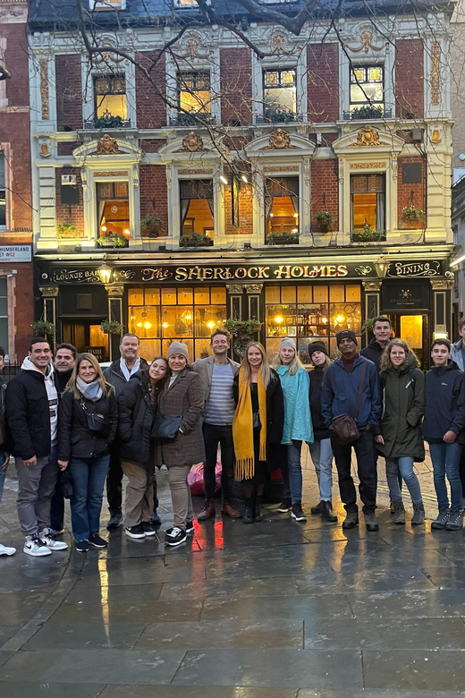 German London : The Ultimate Walking tour - Piccadilly Circus and the city’s public stage